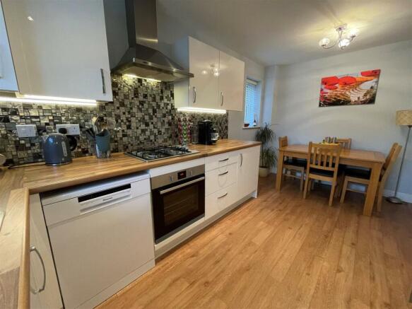 Kitchen diner x2.jpg
