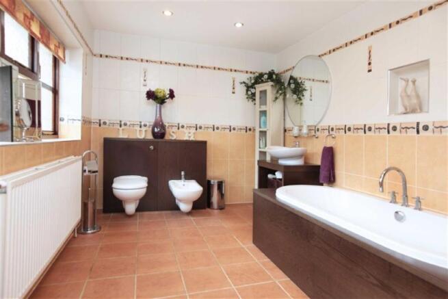 EN-SUITE