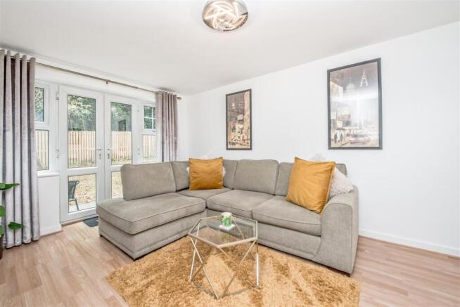 2 bed Apartment for sale Image 6