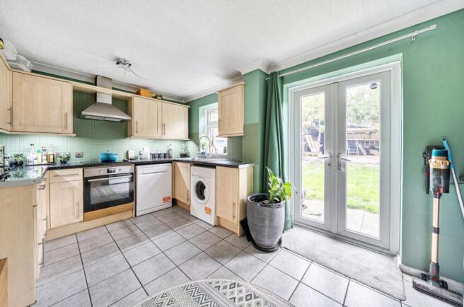 Gardeners Green, Shipton Bellinger, Tidworth, SP9 7TA photo 4