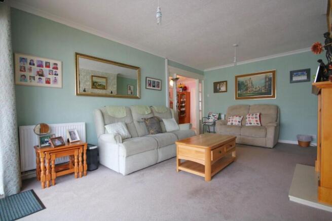 Anglesey Close, Ashford – pohled 4