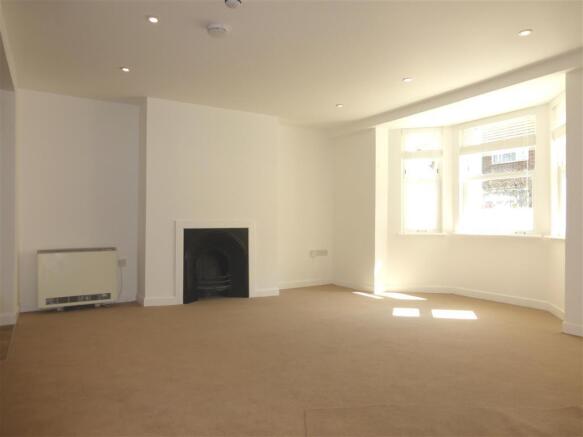 Lounge 1
