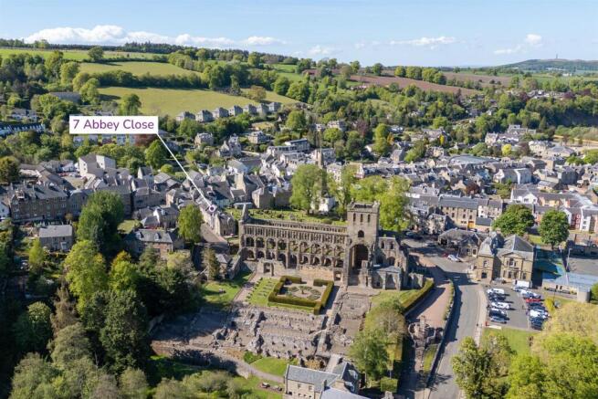 7_abbey_close_jedburgh-04.jpg