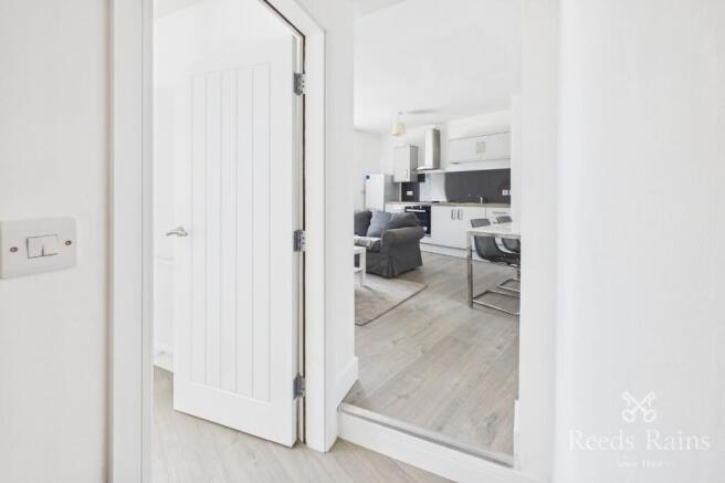 2 bed Apartment to rent Image 7