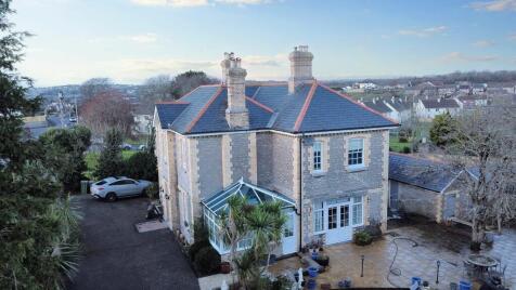 Pomphlett Road, Plymouth, PL9