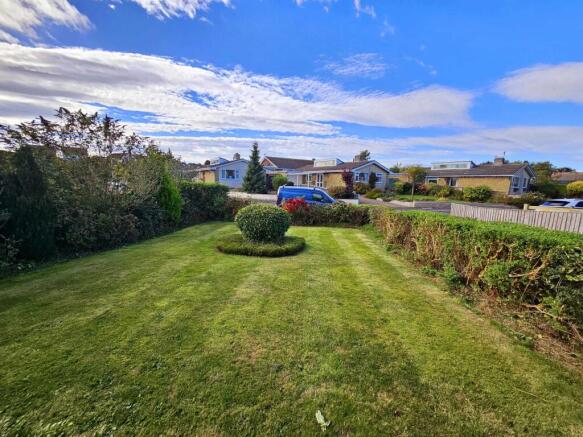 3 bed Detached Bungalow for sale Image 10