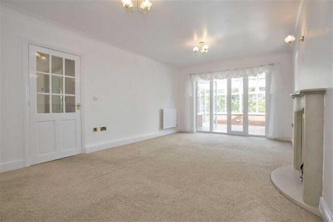 2nd view of lounge