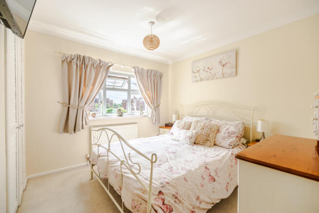 3 bed Link Detached House for sale Image 12