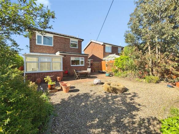 3 bed Detached for sale Image 10