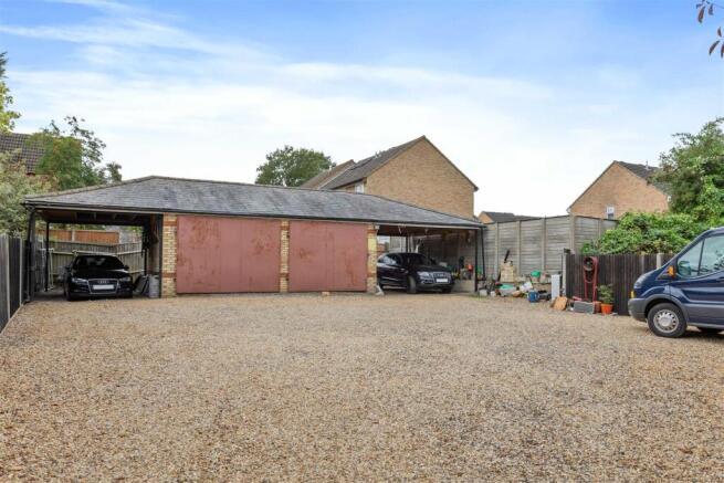 Double Garage/Workshop