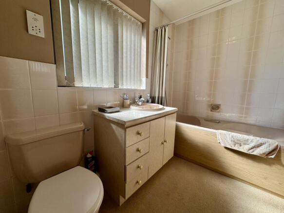 2 bed Semi-Detached for sale Image 10