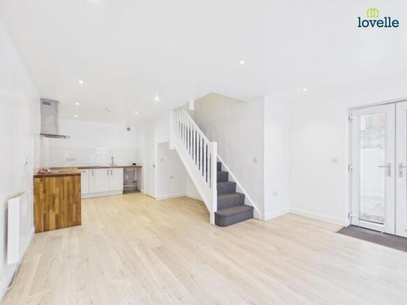 Kitchen / Living Area
