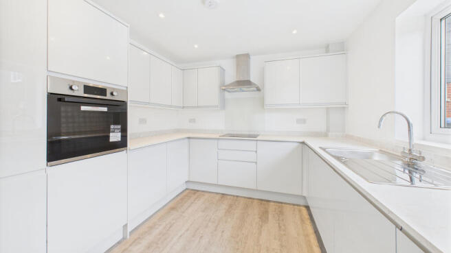 CAM04968G0-PR0060-STILL001