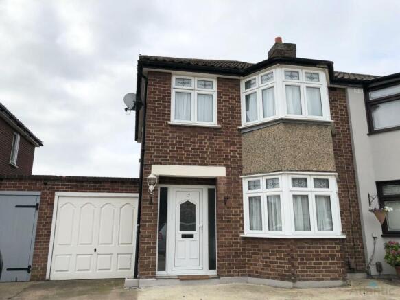 Large 3 Bedroom House