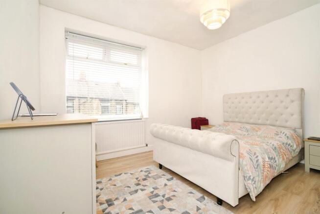 3 bed Terraced for sale Image 7