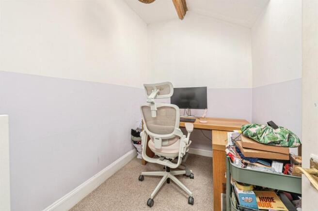 3 bed Terraced for sale Image 10