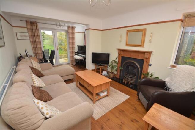 SITTING ROOM