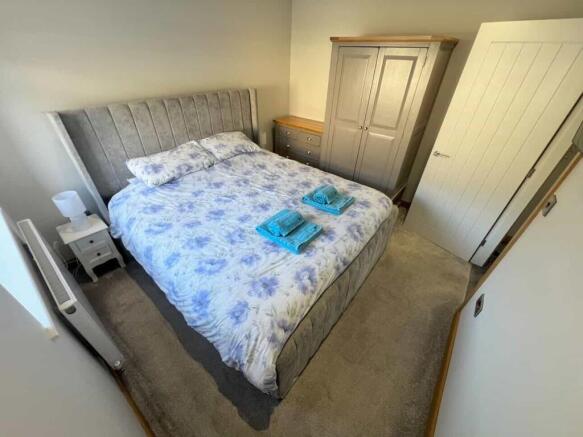 2 bed Semi-Detached Bungalow for sale Image 8