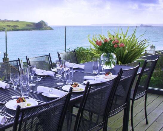 Alfresco Dining