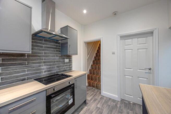 2 bed Terraced to rent Image 9