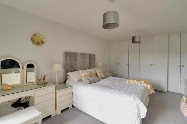 Bedroom 4 (2)