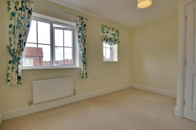 2 bed Semi-Detached for sale Image 7