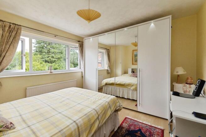 3 bed Semi-Detached for sale Image 10