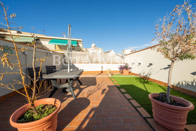 Interesante-atico-a-reformar-con-terraza-en-el-...