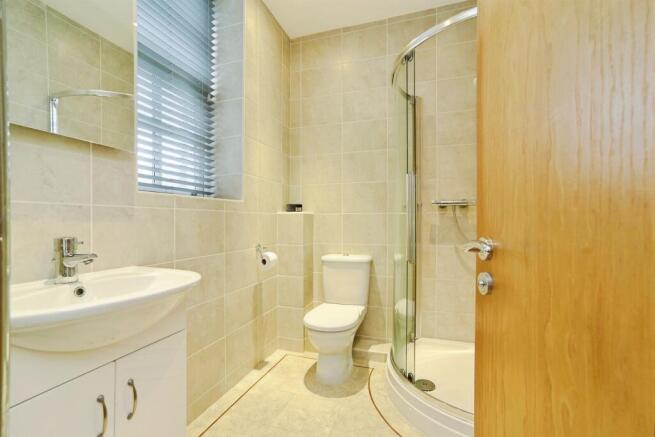 2 bed Flat for sale Image 12