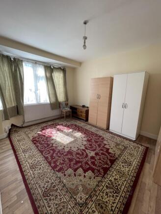 1 bedroom Ground floor flat to rent