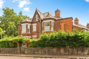 38, Balmoral Road, Nottingham NG4 2GD