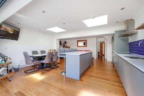New Causeway, Reigate, Surrey, RH2