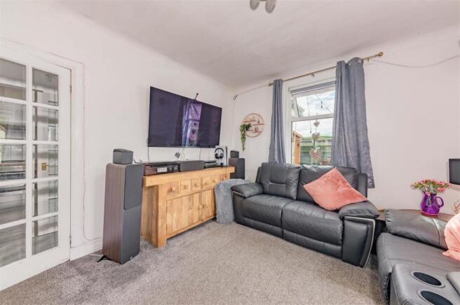 7 James Street Carnoustie-13.JPG