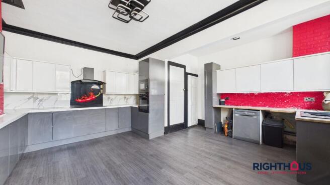 Open Plan Living Room/Kitchen