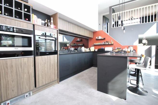 Kitchen/Living...