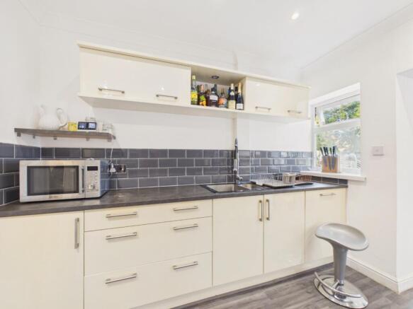 3 bed Terraced for sale Image 6