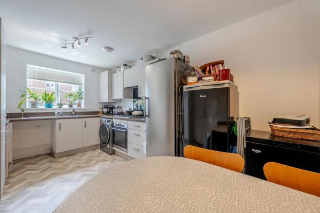 3 bed Semi-Detached for sale Image 4