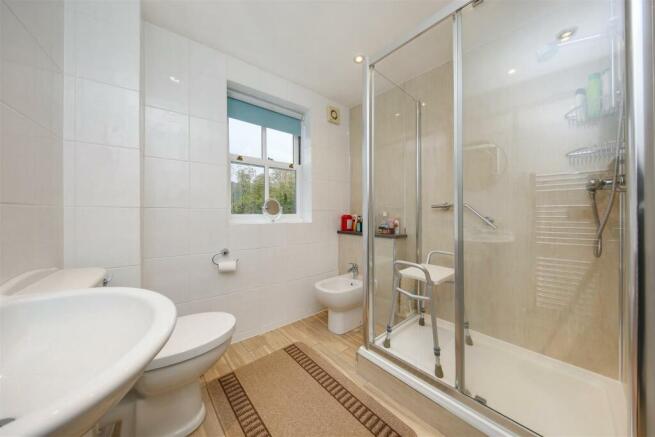 Shower Room.jpg