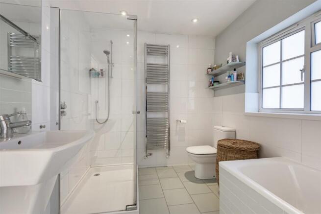 Ensuite