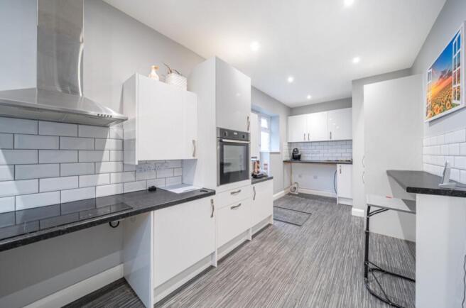 1393529-10-69413a2430da6