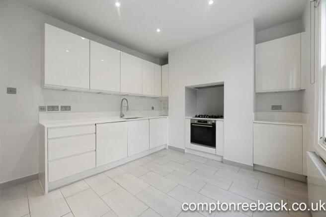 Kitchen 2.jpg