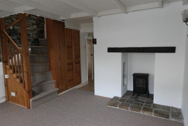 sitting room 2.JPG
