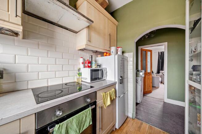 2 bed Flat for sale Image 6
