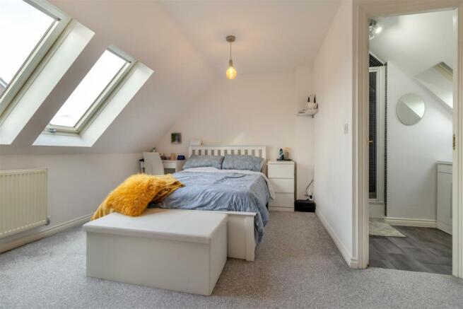 8586346-interior11.jpg