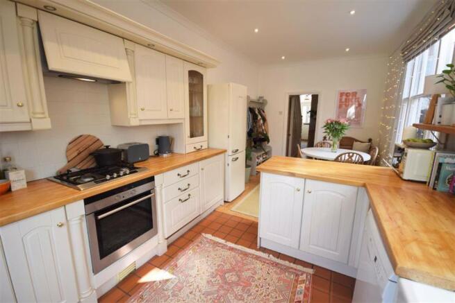 KITCHEN/BREAKFAST ROOM