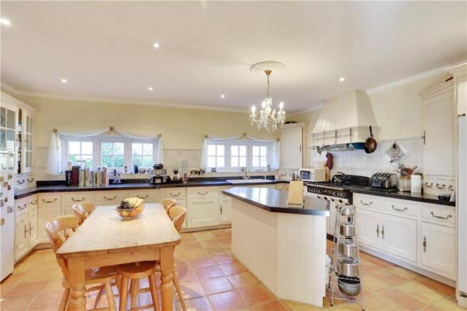 Kitchen/Breakfast Rm