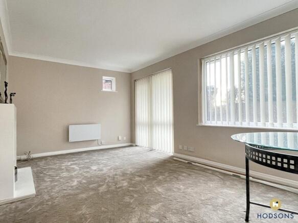 2 bed Apartment to rent Image 4