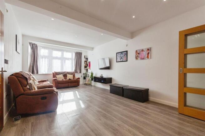 Davidson Frost-Wellings, DFW, Curzon Avenue, Stanm