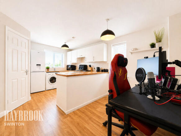 3 bed Semi-Detached for sale Image 7