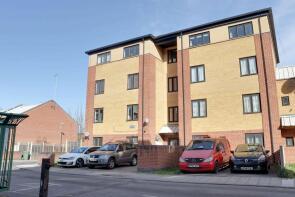 3, Henry House, Styles Gardens, London SW9 7UJ